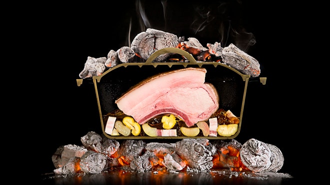 Pork Roast Half Pan_Coals on Top_VQ6B5931.jpg